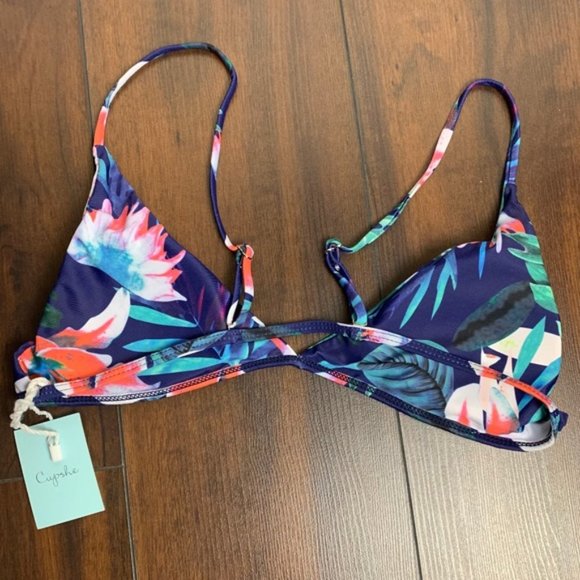 Cupshe Floral Simple Triangle Bikini Top - Picture 2 of 4